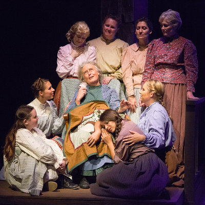 The cast of Cottage Theatre’s quilters