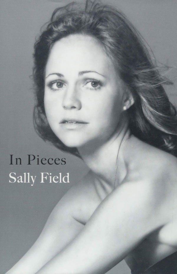 20191212cs-memoirs-07-in-pieces-by-sally-field