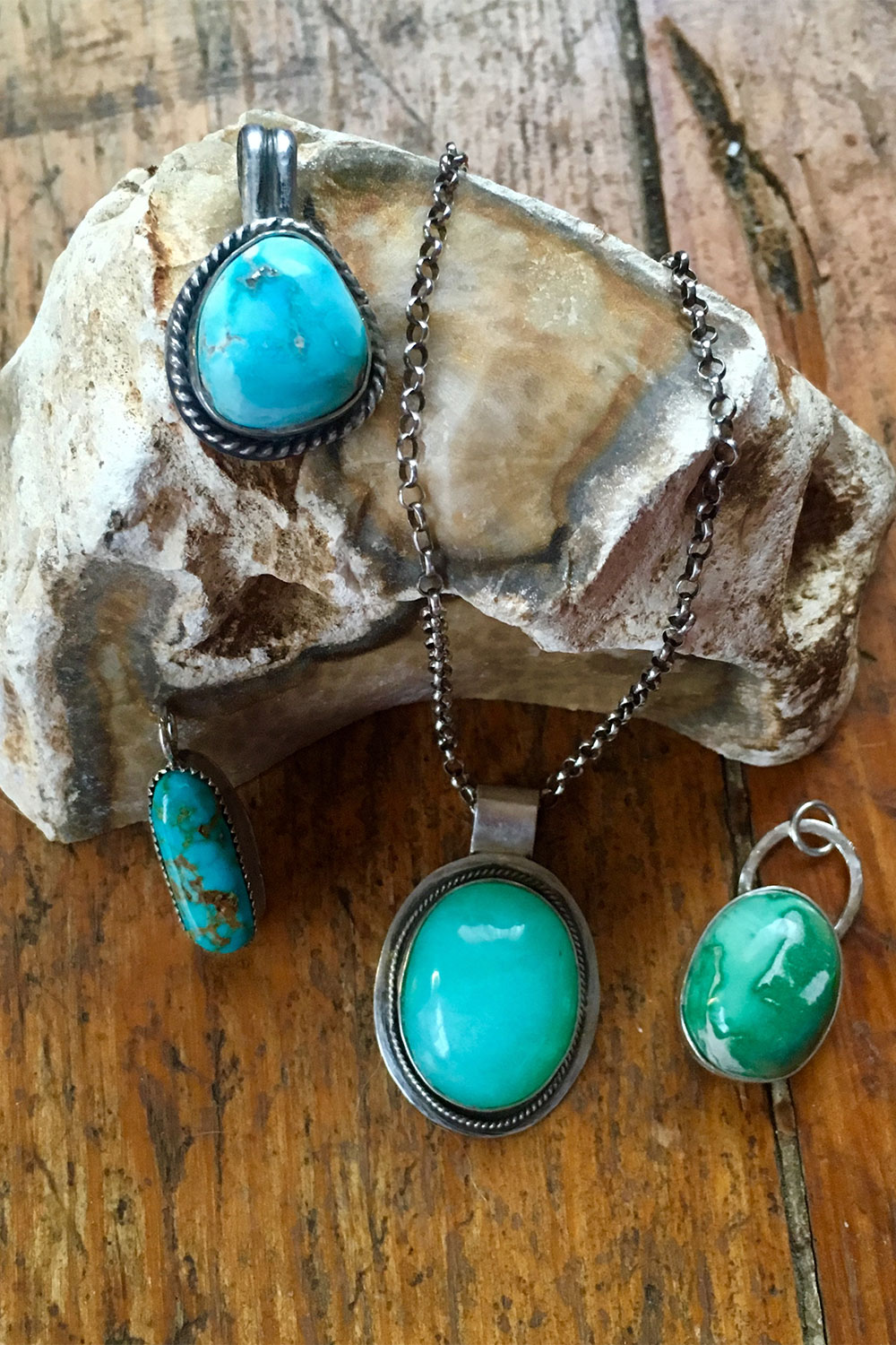 20201125giftguide-turquoise