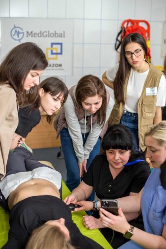 Tanya Bucierka trains Ukrainian medical personnel in ultrasound techniques.