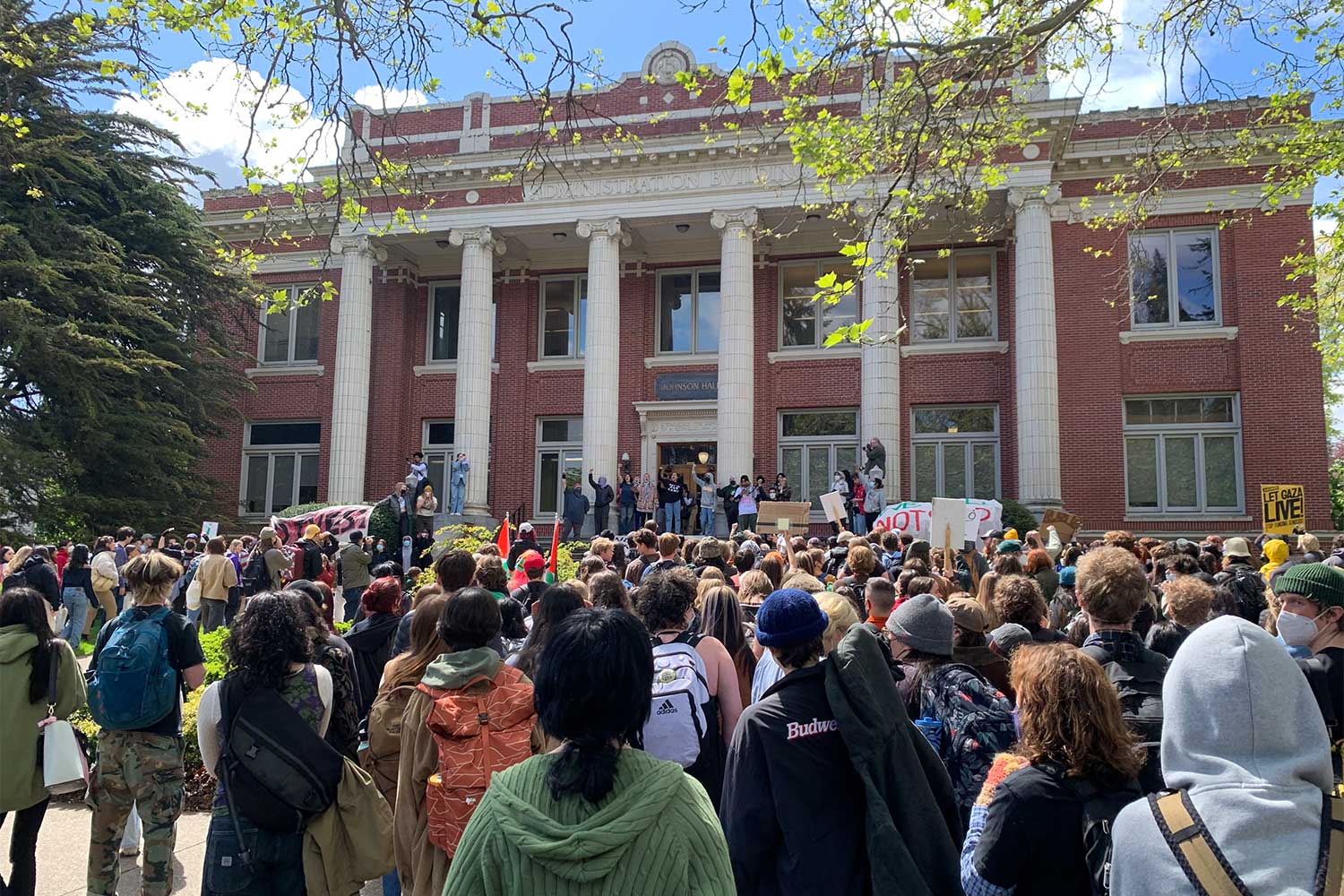 Student journalists cover gaza protest eugene weekly