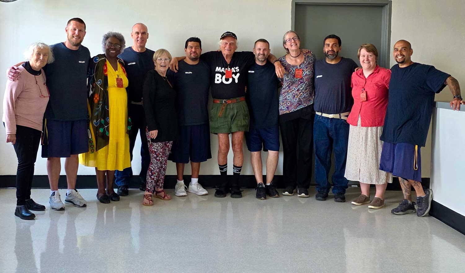 20251218gg-CFTH-team-at-Santiam-Correctional-Institution-group-photo