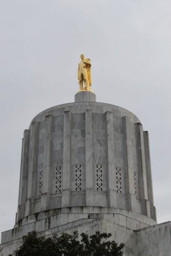 view of the oregon state capitol