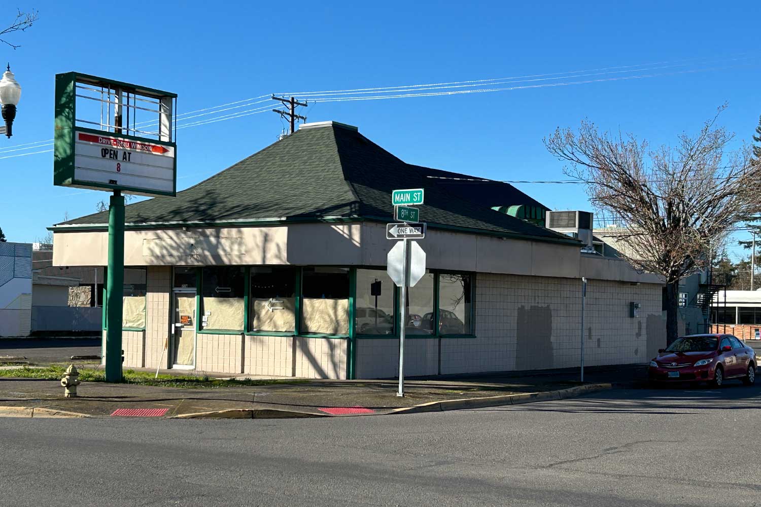 20260312bricks-vacant-main-street-springfield-store