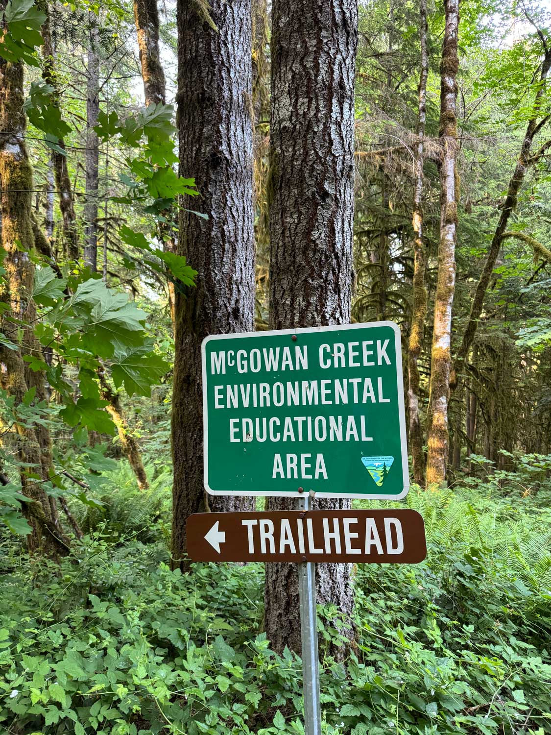 20260312hiking-McGowanSign_CLeGue