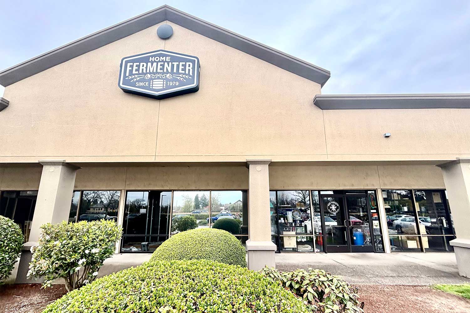 eugeneweekly.com - Kat Tabor - Home Is Where the Wine Is (Made)